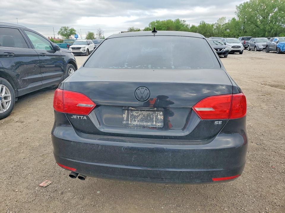 51468066 :رقم المزاد ، 3VWD17AJ1EM381373 vin ، 2014 Volkswagen Jetta مزاد بيع