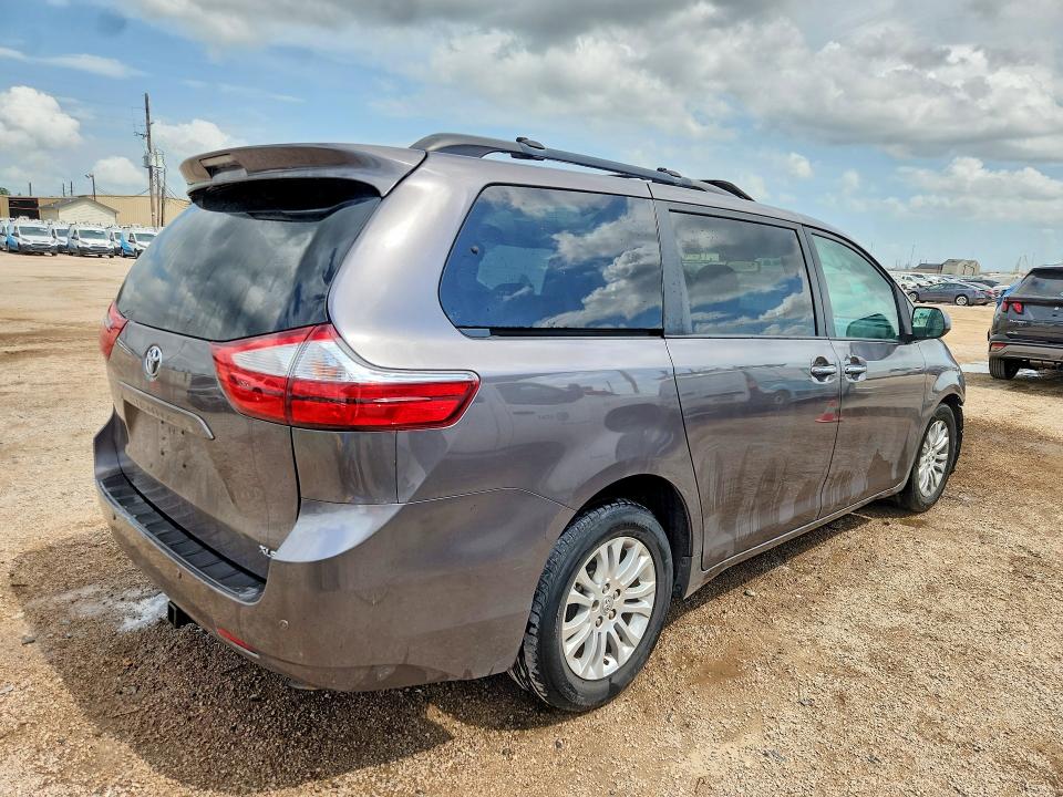 Aukcja sprzedaży 2017 Toyota Sienna, vin: 5TDYZ3DC9HS769197, numer aukcji: 47562936