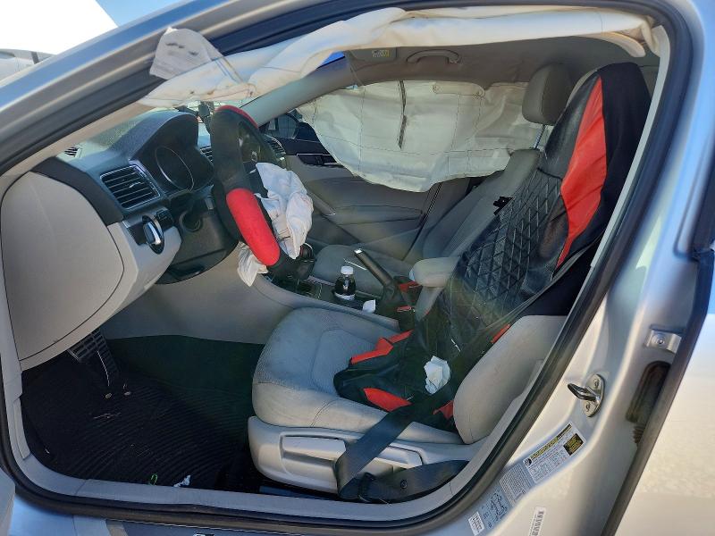 48004556 :رقم المزاد ، 1VWAT7A38GC037588 vin ، 2016 Volkswagen Passat مزاد بيع