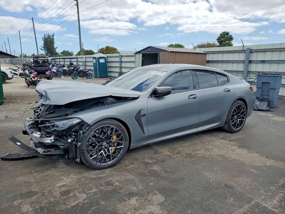 49428726 :رقم المزاد ، WBSGV0C07SCV33680 vin ، 2025 Bmw M8 مزاد بيع