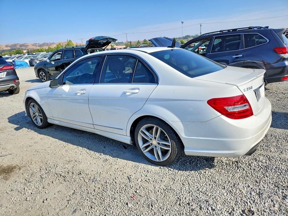 Продаж на аукціоні авто 2013 Mercedes-benz C, vin: WDDGF4HB3DR274679, номер лоту: 51644096