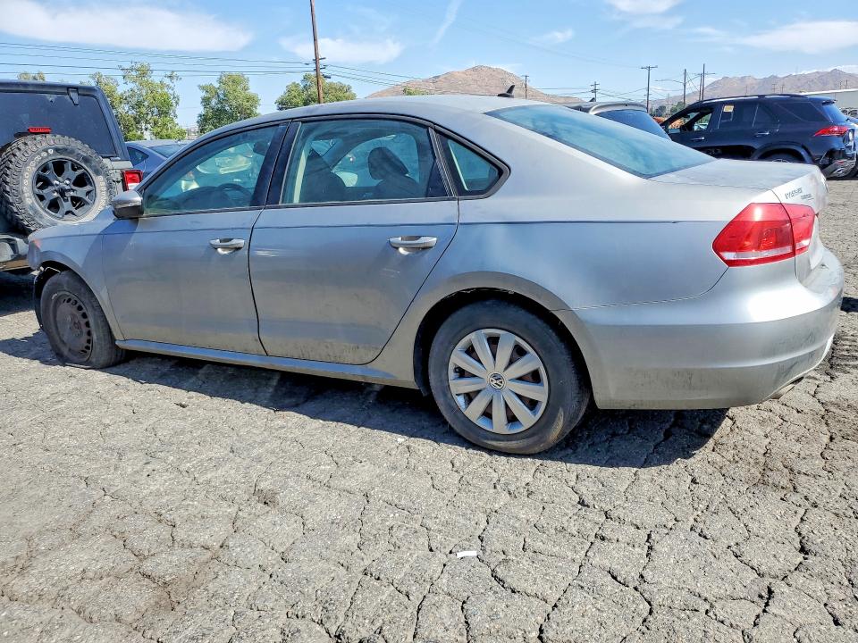 2012 Volkswagen Passat მანქანა იყიდება აუქციონზე, vin: 1VWAP7A32CC006898, აუქციონის ნომერი: 49677876