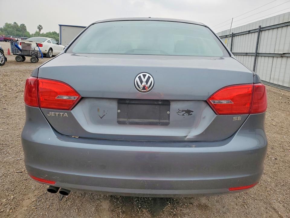 51270746 :رقم المزاد ، 3VWDX7AJ7BM006212 vin ، 2011 Volkswagen Jetta مزاد بيع