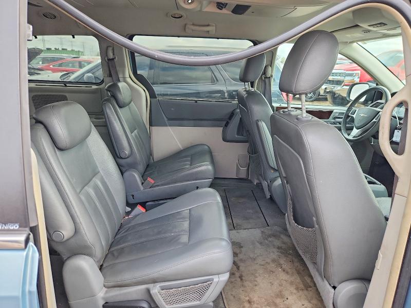 50670986 :رقم المزاد ، 2A4RR5DX6AR253939 vin ، 2010 Chrysler Town & Country مزاد بيع