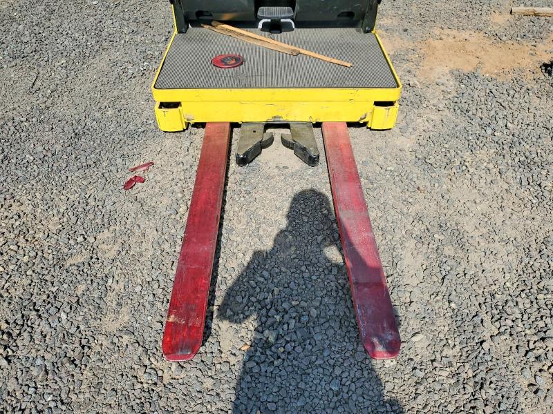 49659926 :رقم المزاد ، G118N01678Z vin ، 2000 Hyster Unknown مزاد بيع