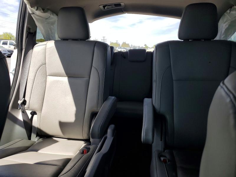 Продажа на аукционе авто 2018 Toyota Highlander, vin: 5TDJZRFH4JS883515, номер лота: 49021686