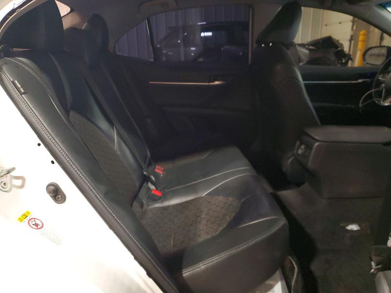49457016 :رقم المزاد ، 4T1B61HK9KU239489 vin ، 2019 Toyota Camry مزاد بيع