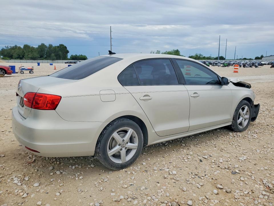 50387686 :رقم المزاد ، 3VWDX7AJ5BM338293 vin ، 2011 Volkswagen Jetta مزاد بيع