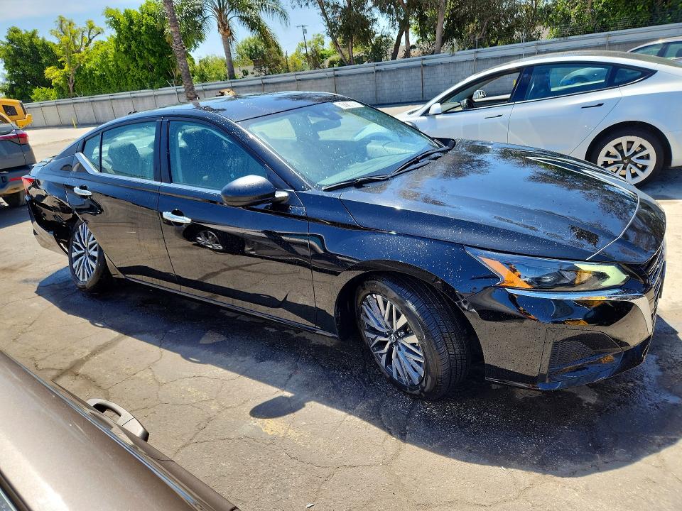 51714026 :رقم المزاد ، 1N4BL4DV5SN369378 vin ، 2025 Nissan Altima مزاد بيع