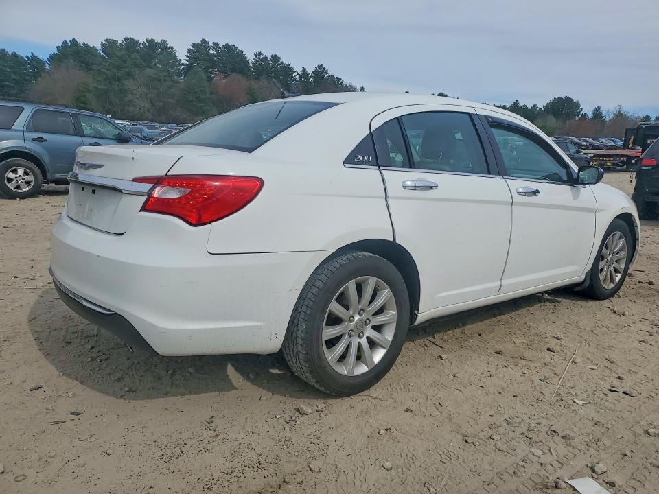 2014 Chrysler 200 მანქანა იყიდება აუქციონზე, vin: 1C3CCBCG2EN135312, აუქციონის ნომერი: 51947656