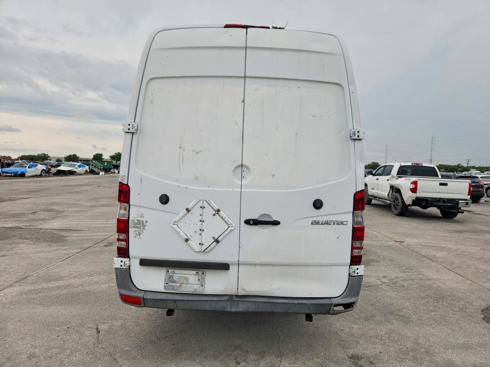 51839056 :رقم المزاد ، WD3PE8CB0C5688417 vin ، 2012 Mercedes Benz Sprinter مزاد بيع