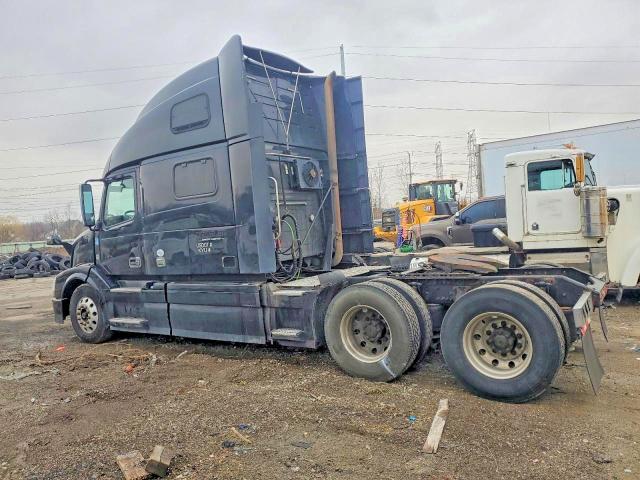 52057606 :رقم المزاد ، 4V4NC9EH8GN932447 vin ، 2016 Volvo Vn مزاد بيع