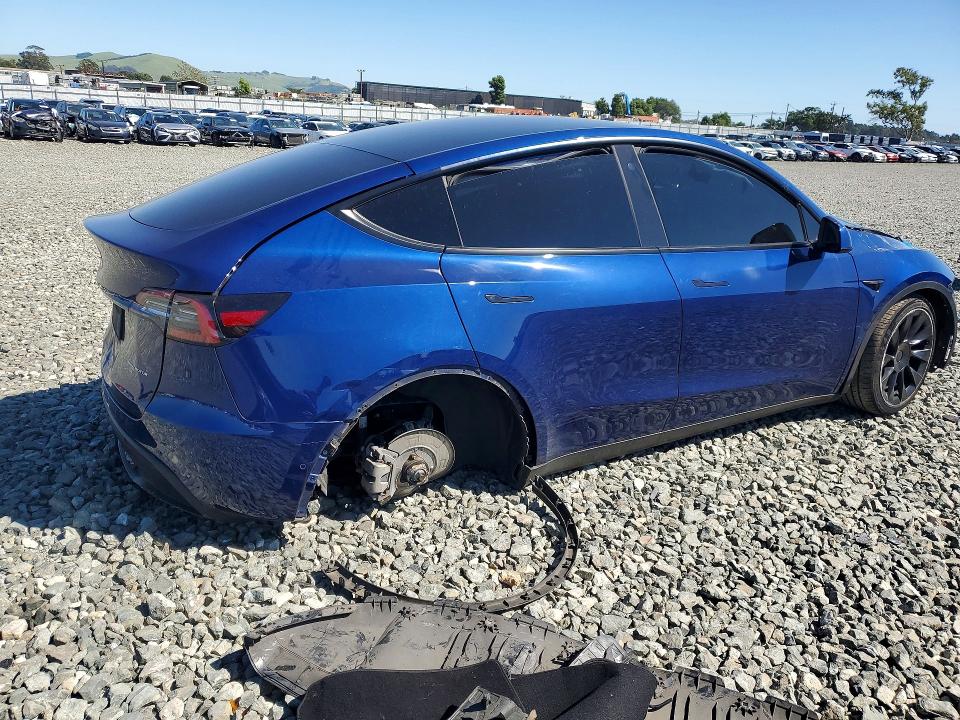 48806486 :رقم المزاد ، 5YJYGAEE0MF216852 vin ، 2021 Tesla Model Y مزاد بيع
