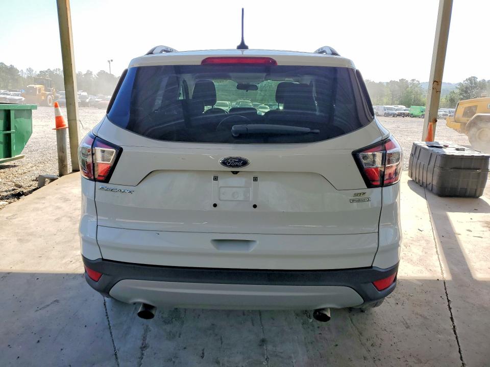 Продажа на аукционе авто 2018 Ford Escape, vin: 1FMCU0GD7JUB03352, номер лота: 49541166