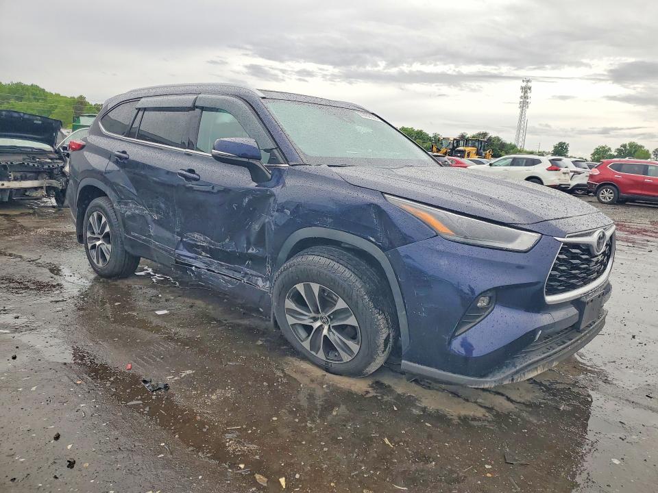 Продаж на аукціоні авто 2022 Toyota Highlander, vin: 5TDGZRBHXNS204546, номер лоту: 51492166
