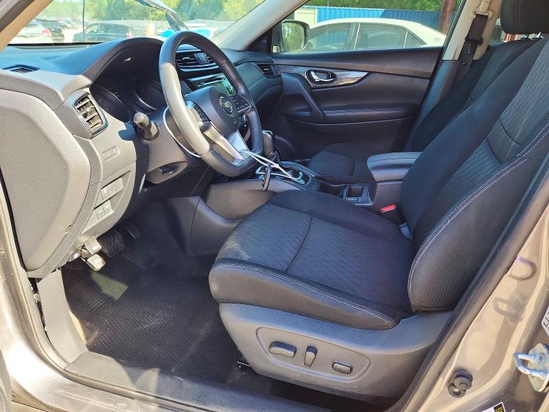 50150846 :رقم المزاد ، KNMAT2MT2HP573352 vin ، 2017 Nissan Rogue مزاد بيع