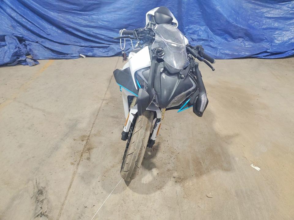 51820166 :رقم المزاد ، LCEPESLA4R6002022 vin ، 2024 Cf Moto 450ss مزاد بيع