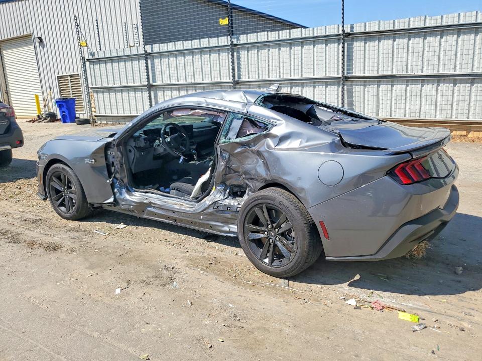 49918566 :رقم المزاد ، 1FA6P8CF6T5400422 vin ، 2026 Ford Mustang مزاد بيع