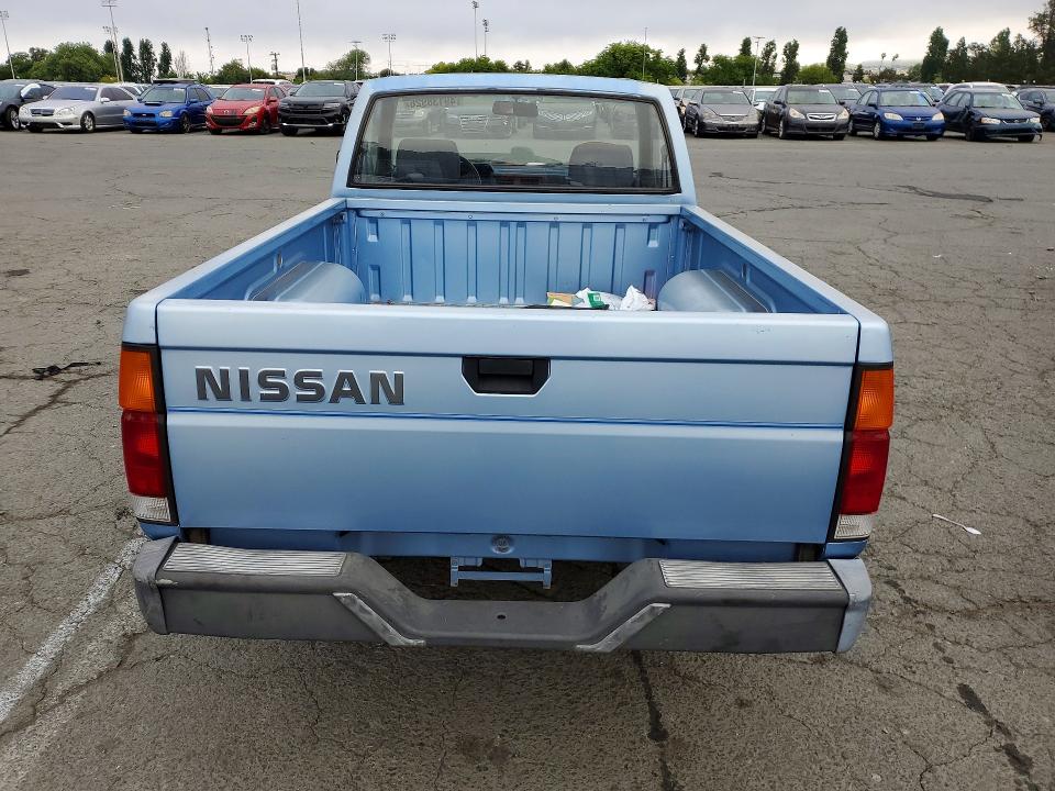 49138926 :رقم المزاد ، 1N6ND11S4JC325392 vin ، 1988 Nissan Truck مزاد بيع