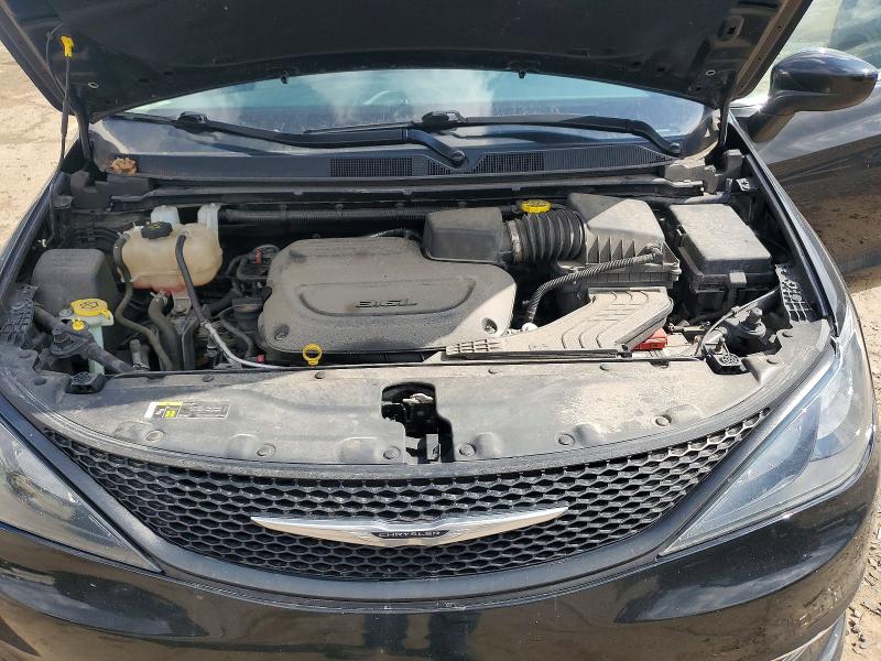 48333236 :رقم المزاد ، 2C4RC1DG4MR551376 vin ، 2021 Chrysler Voyager مزاد بيع