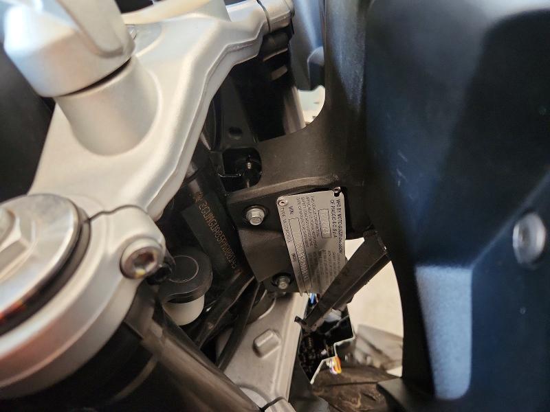 50578316 :رقم المزاد ، ZGUMGUA05PM000143 vin ، 2023 Moto Guzzi V100 مزاد بيع