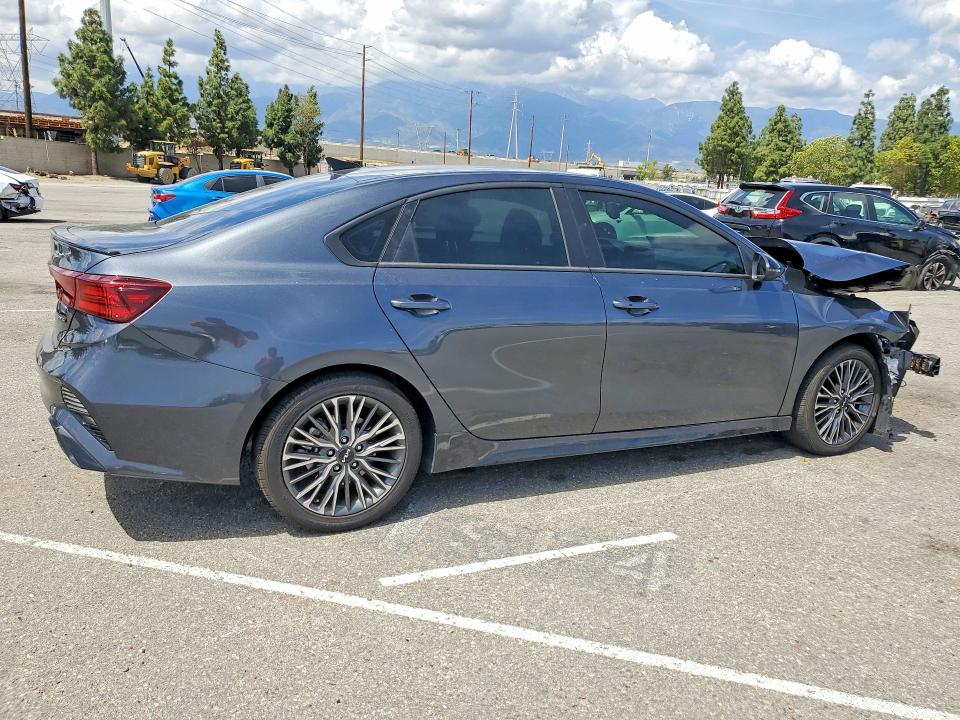 2023 Kia Forte მანქანა იყიდება აუქციონზე, vin: 3KPF54AD0PE688796, აუქციონის ნომერი: 49633346