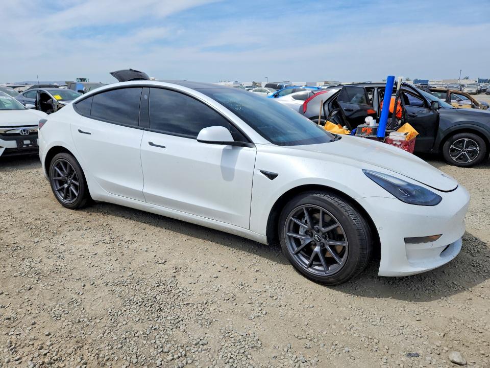 49331176 :رقم المزاد ، 5YJ3E1EA2MF027911 vin ، 2021 Tesla Model 3 مزاد بيع