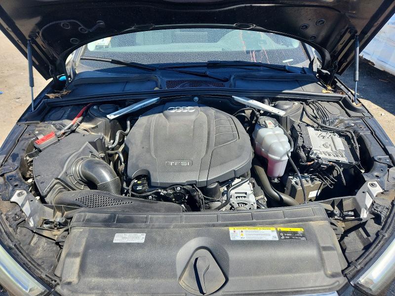 Продажа на аукционе авто 2019 Audi A4, vin: WAUENAF42KN012130, номер лота: 49783376