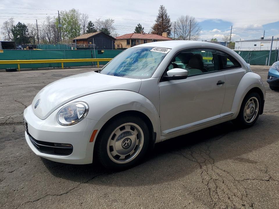 49023086 :رقم المزاد ، 3VWF17AT5GM627807 vin ، 2016 Volkswagen Beetle مزاد بيع
