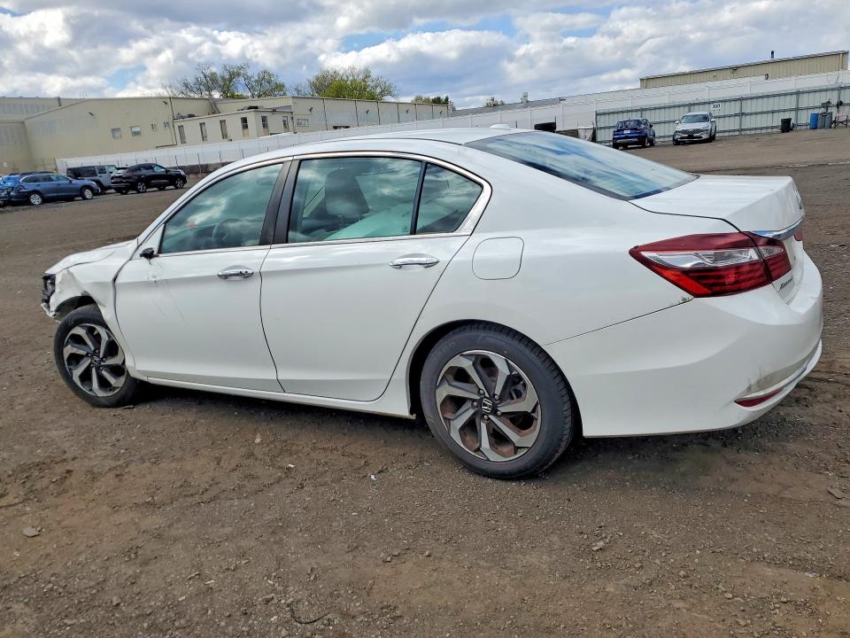 50712096 :رقم المزاد ، 1HGCR2F7XGA012889 vin ، 2016 Honda Accord مزاد بيع