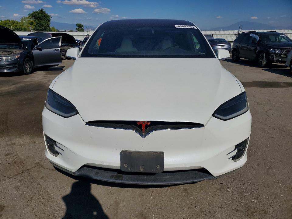 49493556 :رقم المزاد ، 5YJXCAE28HF059123 vin ، 2017 Tesla Model X مزاد بيع