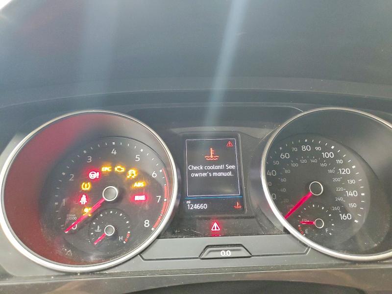 50133486 :رقم المزاد ، 3VV2B7AX7JM122815 vin ، 2018 Volkswagen Tiguan مزاد بيع