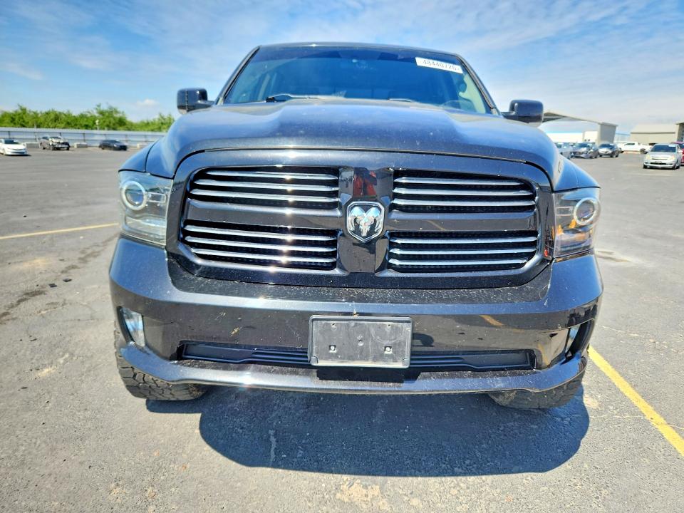 48440726 :رقم المزاد ، 1C6RR7MT0FS740761 vin ، 2015 Ram 1500 مزاد بيع