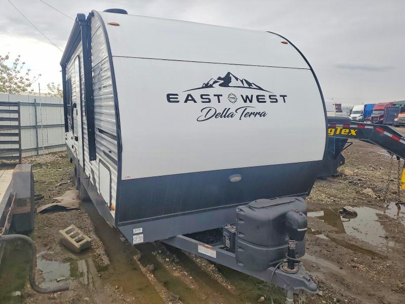 50423856 :رقم المزاد ، 5ZT2DEMB7N9009561 vin ، 2022 Foresriver East West مزاد بيع