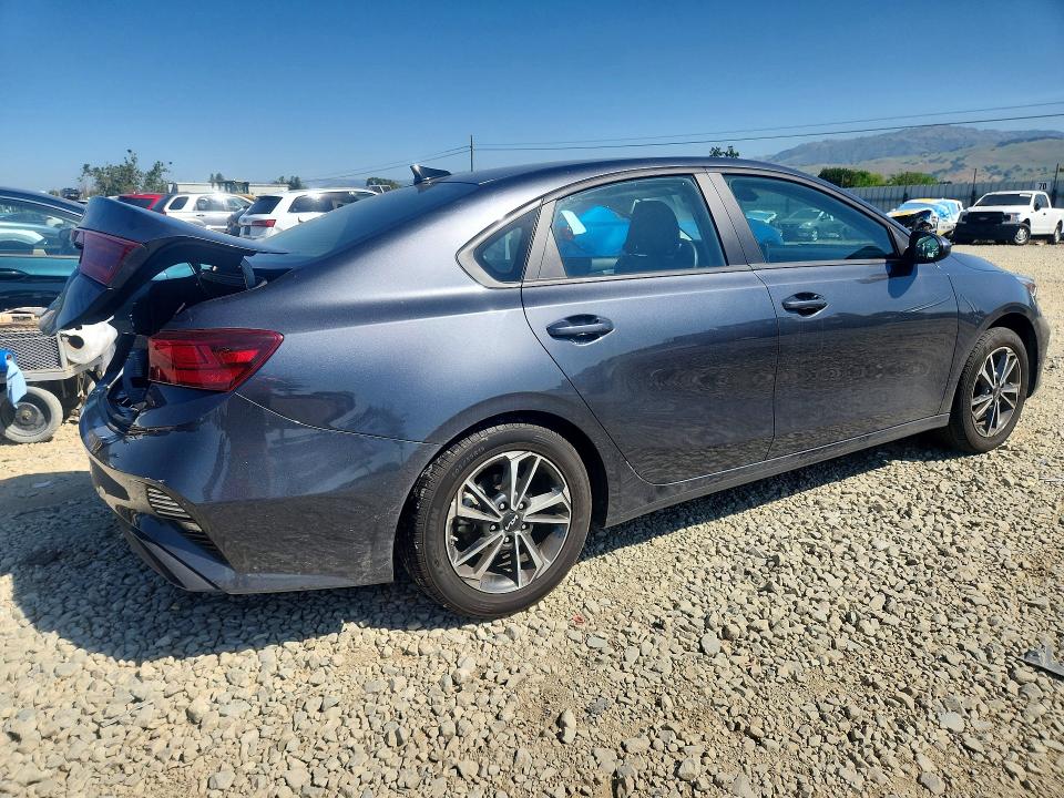 2024 Kia Forte მანქანა იყიდება აუქციონზე, vin: 3KPF24AD6RE798411, აუქციონის ნომერი: 48965246