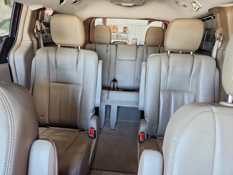 51814526 :رقم المزاد ، 2C4RC1BG8GR199913 vin ، 2016 Chrysler Town & Country مزاد بيع