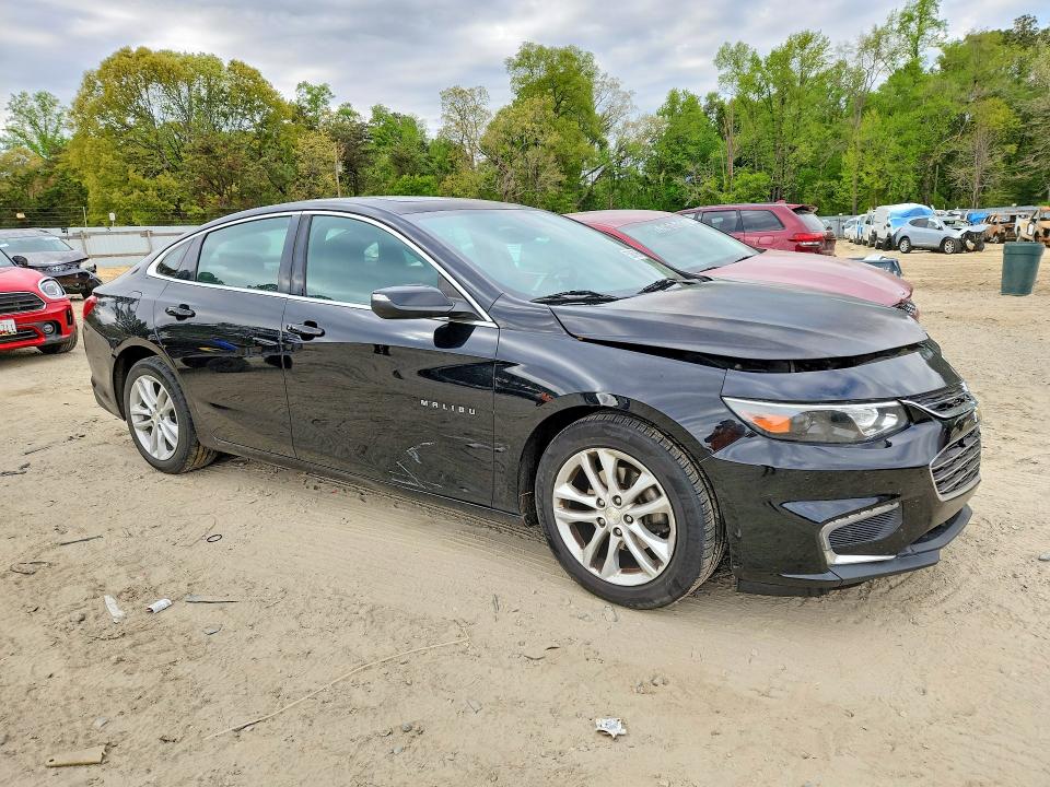 50885796 :رقم المزاد ، 1G1ZD5ST8JF121611 vin ، 2018 Chevrolet Malibu مزاد بيع