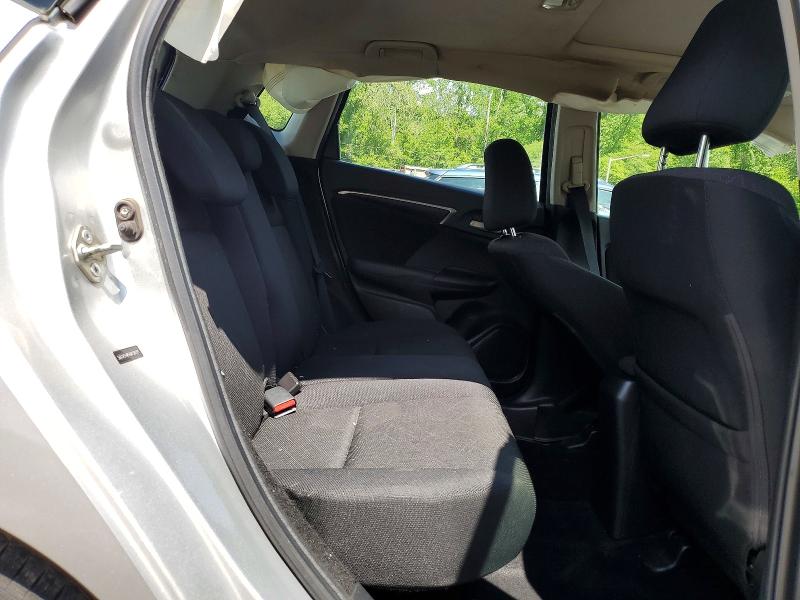 52051866 :رقم المزاد ، 3HGGK5H85FM738187 vin ، 2015 Honda Fit مزاد بيع