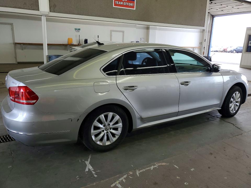 51522756 :رقم المزاد ، 1VWCN7A34DC074300 vin ، 2013 Volkswagen Passat مزاد بيع
