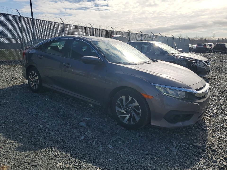 50445266 :رقم المزاد ، 2HGFC2F62JH017793 vin ، 2018 Honda Civic Se 4dr مزاد بيع
