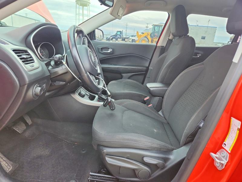 49955826 :رقم المزاد ، 3C4NJDAB4KT629356 vin ، 2019 Jeep Compass مزاد بيع