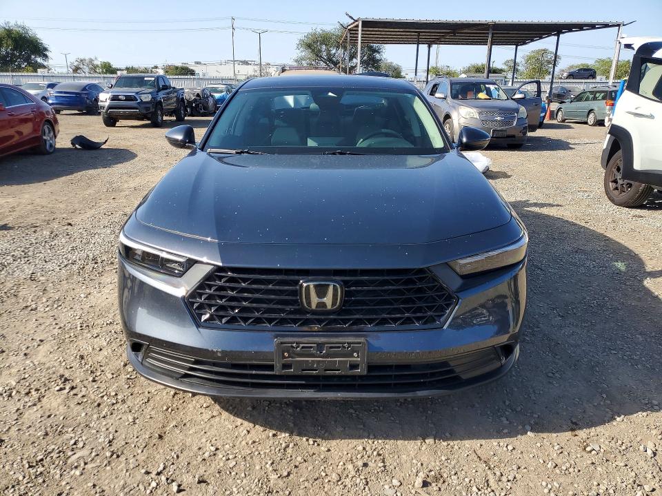 50633476 :رقم المزاد ، 1HGCY1F3XPA058300 vin ، 2023 Honda Accord مزاد بيع