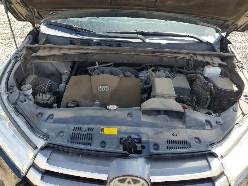 Продаж на аукціоні авто 2019 Toyota Highlander, vin: 5TDBZRFH1KS969127, номер лоту: 49705396
