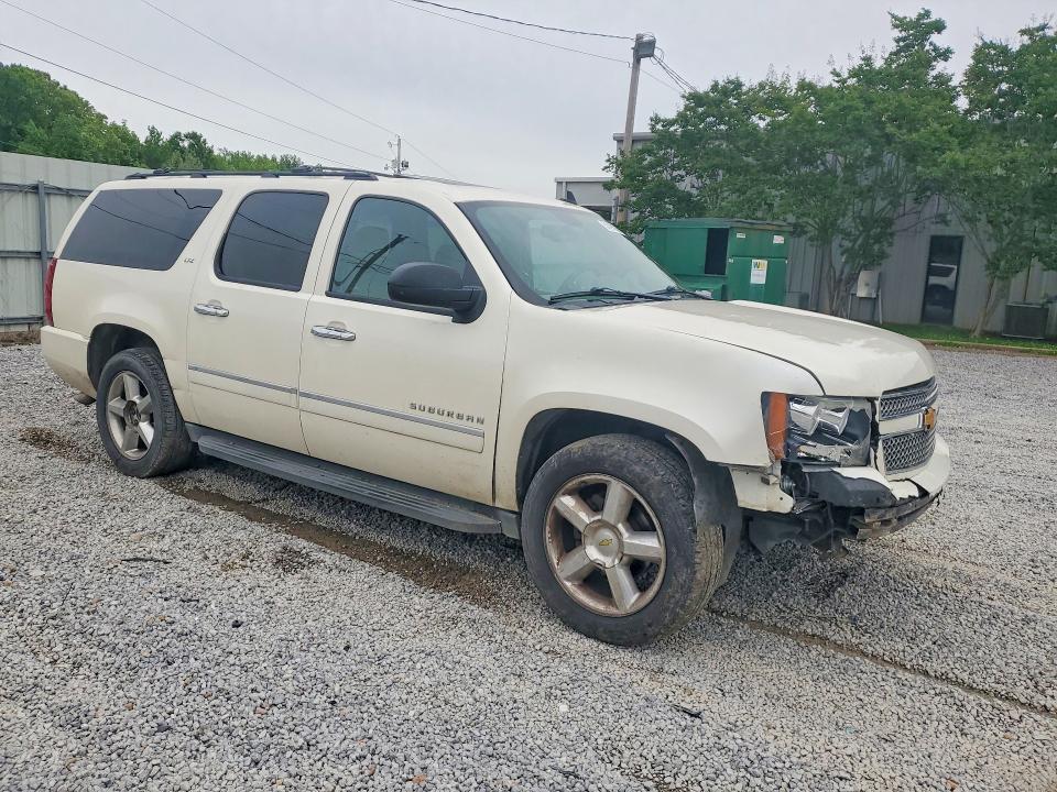 51491266 :رقم المزاد ، 1GNSCKE05DR311033 vin ، 2013 Chevrolet Suburban مزاد بيع