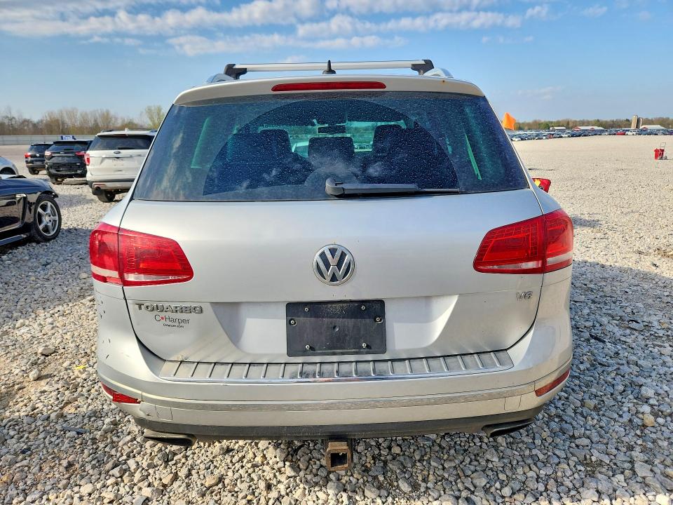 50438396 :رقم المزاد ، WVGEF9BP7FD002831 vin ، 2015 Volkswagen Touareg مزاد بيع