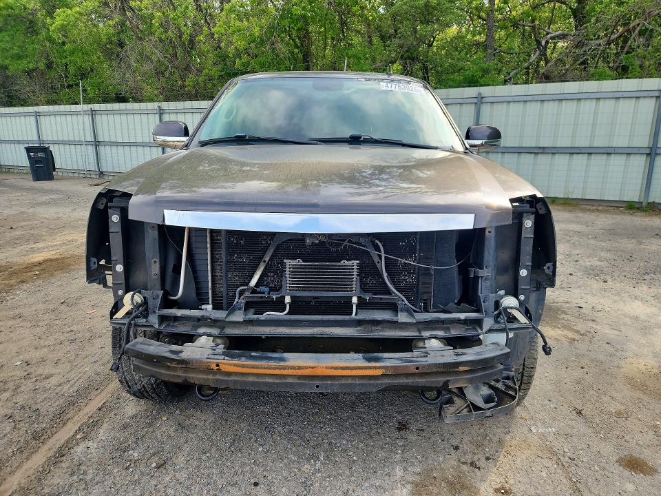 47763926 :رقم المزاد ، 1GYUKCEFXAR171484 vin ، 2010 Cadillac Escalade مزاد بيع