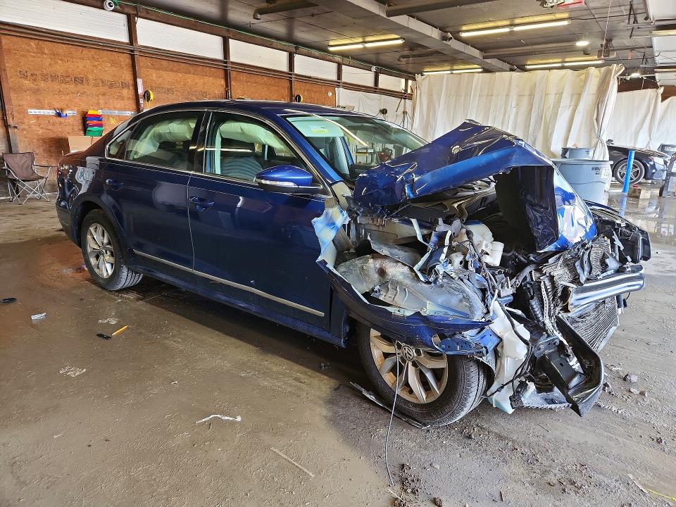 48272566 :رقم المزاد ، 1VWAT7A35GC051562 vin ، 2016 Volkswagen Passat مزاد بيع