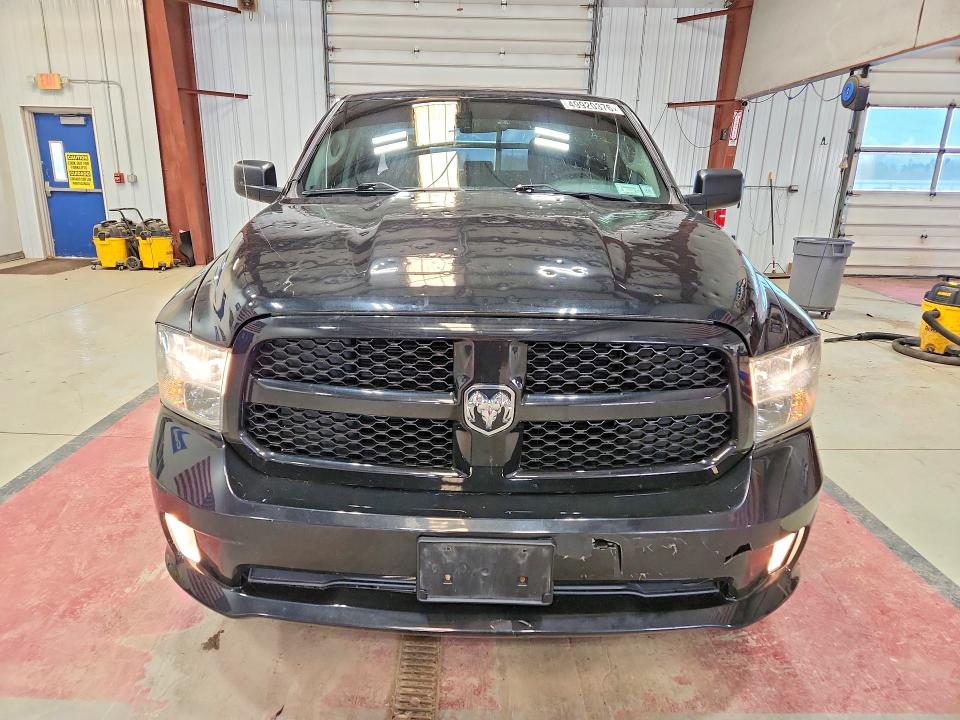 49920376 :رقم المزاد ، 1C6RR7FT0JS200770 vin ، 2018 Ram 1500 مزاد بيع