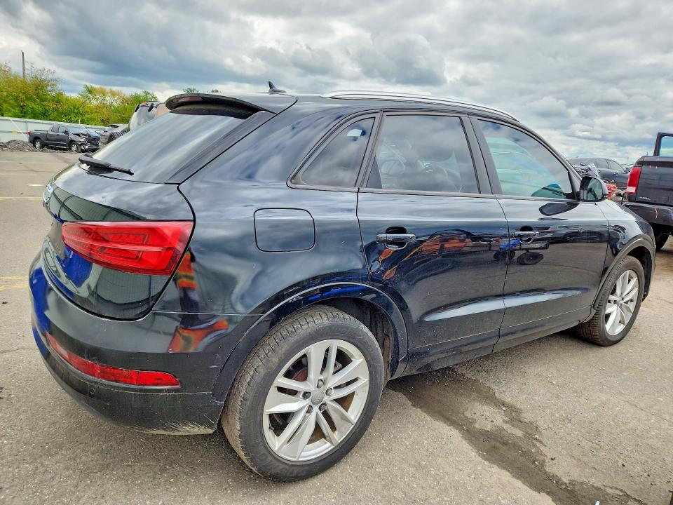 2017 Audi Q3 მანქანა იყიდება აუქციონზე, vin: WA1BCCFS0HR011821, აუქციონის ნომერი: 51463646