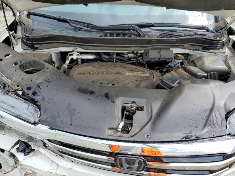 Продаж на аукціоні авто 2018 Honda Pilot, vin: 5FNYF5H95JB008261, номер лоту: 51406696